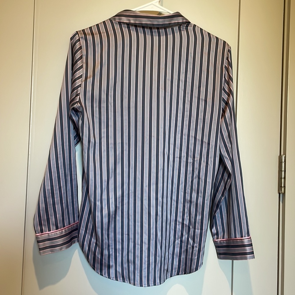 Victoria’s Secret sleep top - Picture 5 of 5
